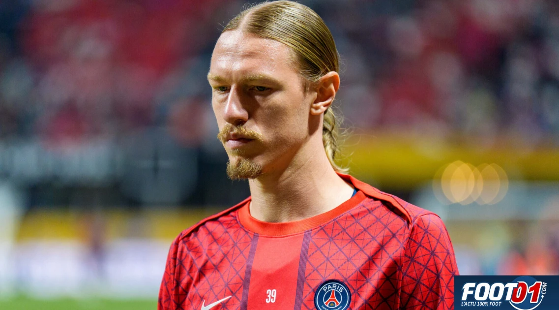 Foot01: «Сафонов выбыл дольше, чем ожидали: возвращение откладывается до февраля»