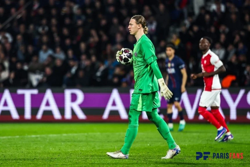 ParisFans: «Матвей Сафонов — первый номер «ПСЖ» и его железная уверенность»