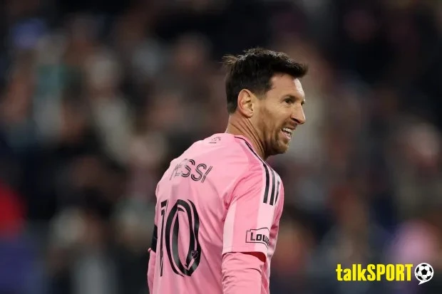 talkSPORT: «Лионель Месси в шаге от 900 голов в карьере и погоне за Роналду»