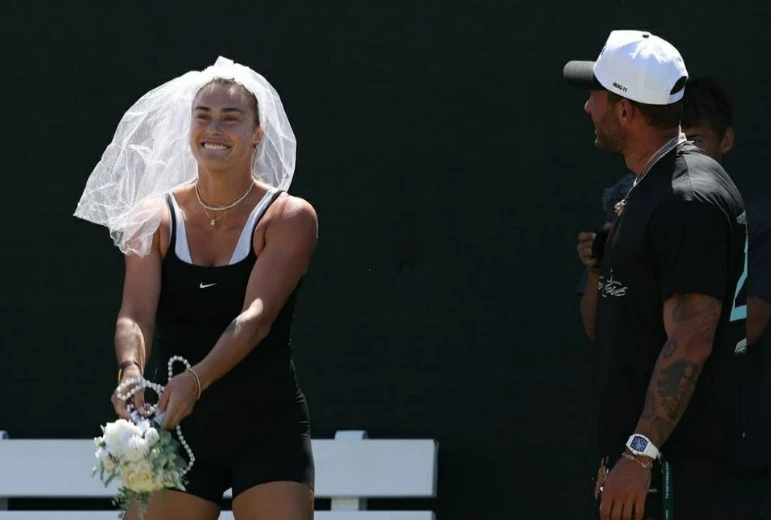 Соболенко вышла на тренировку в фате - болельщики в восторге