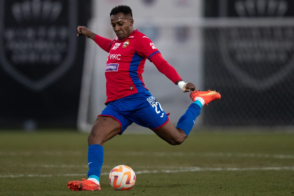 Масалитин обратился к защитнику ЦСКА Мойзесу: «Когда команде тяжело, ты удаляешься, куда это годится?»