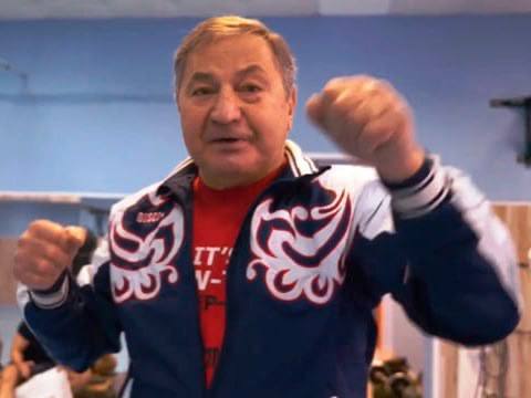 Известный советский тренер по боксу Олег Чехов найден мёртвым в своей квартире